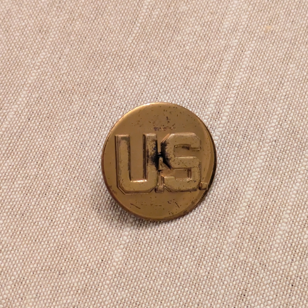 Gold US Military Collar Pin WWII